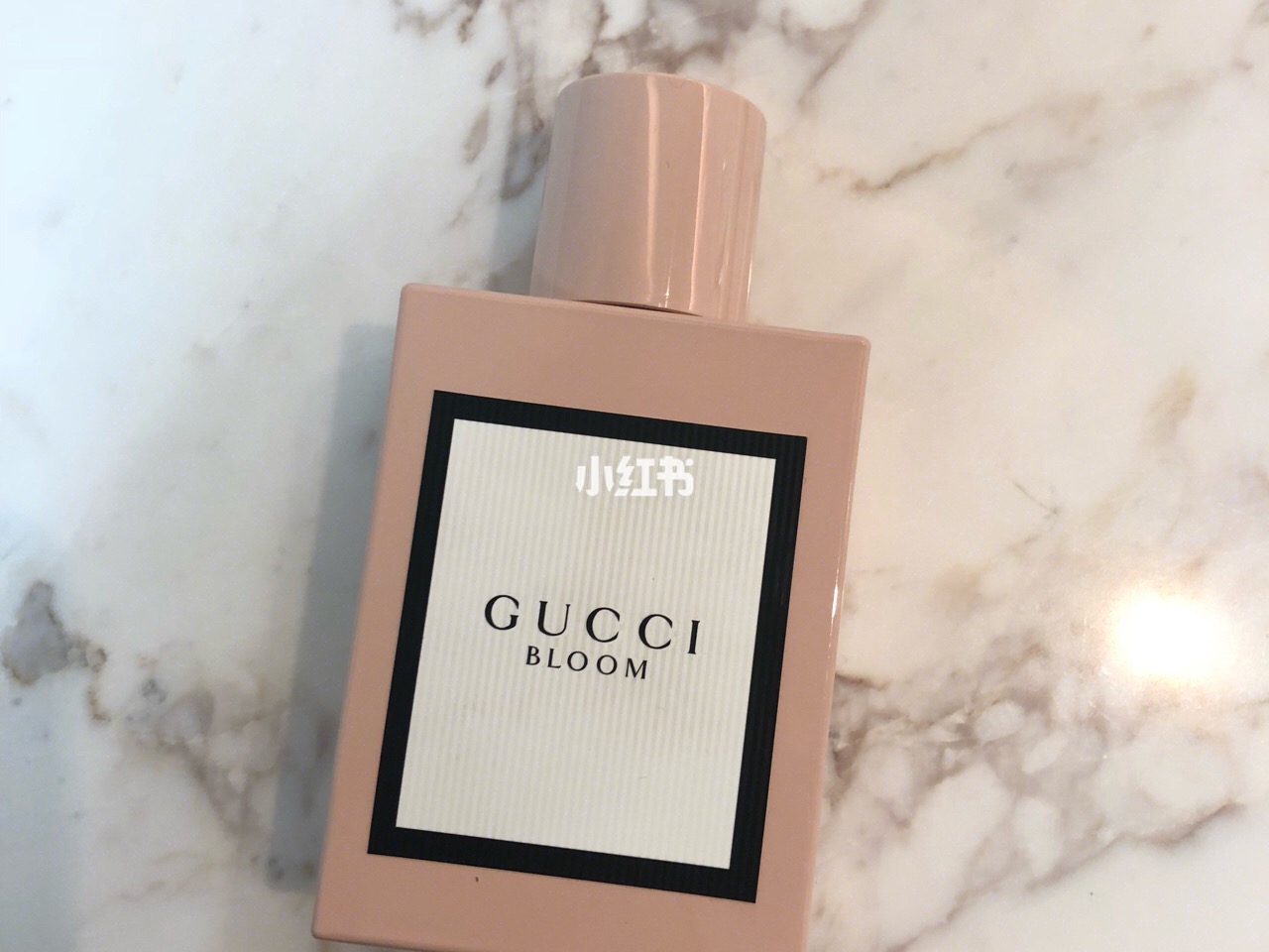 给女生买哪种香水最好,适合男人的香水味道推荐