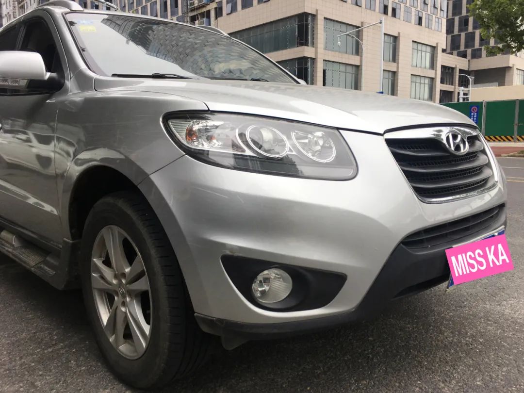 现代胜达和丰田汉兰达哪个好,现代老款胜达经典车主真实感受