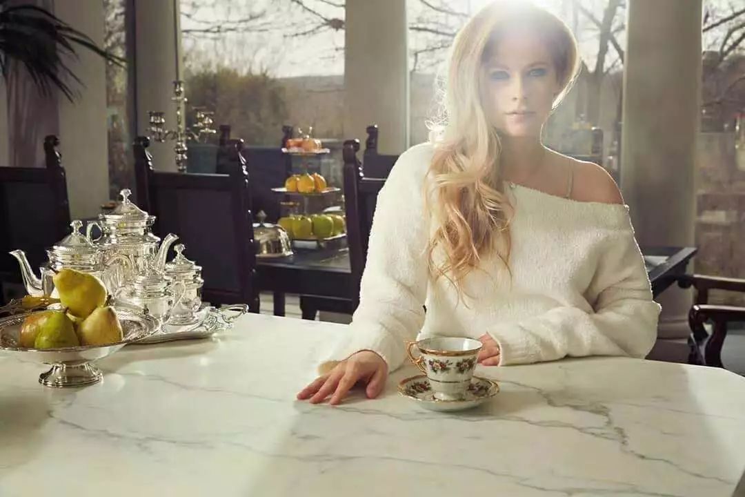 朋克公主艾薇儿颜值巅峰时期,欧美明星艾薇儿