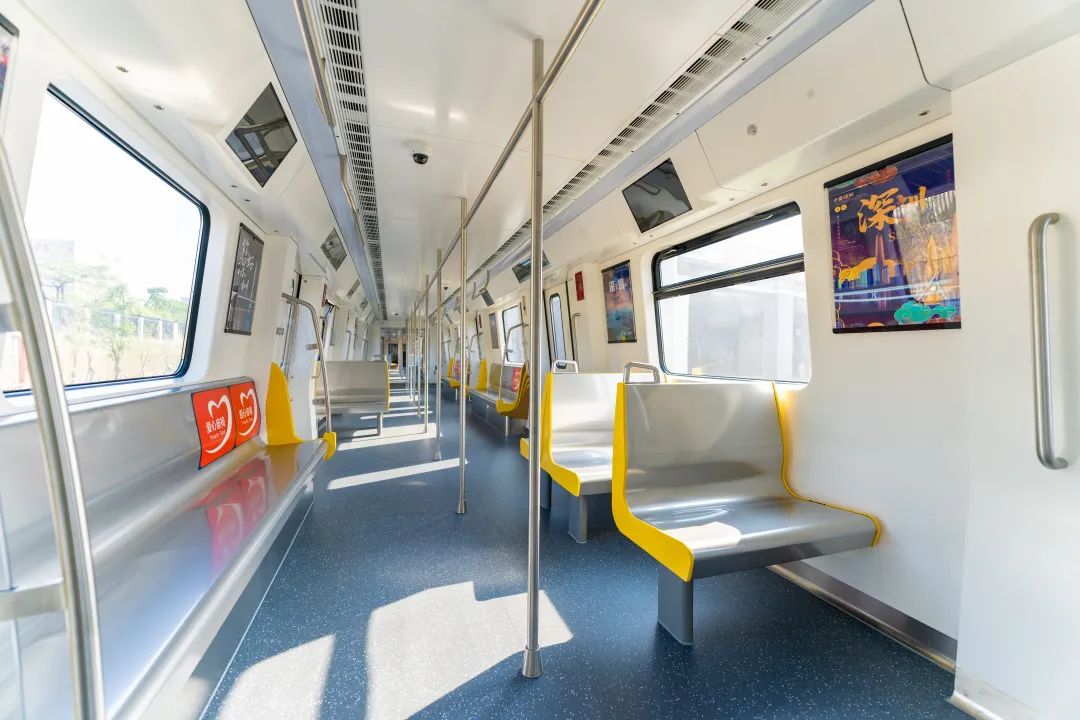 深圳地铁喜提14号线首列列车,深圳地铁1号线四期首列车曝光