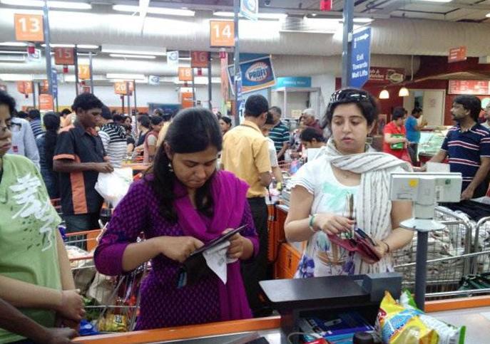 印度富婆来中国炫富被震撼纪录片,印度富婆来中国炫富完整视频