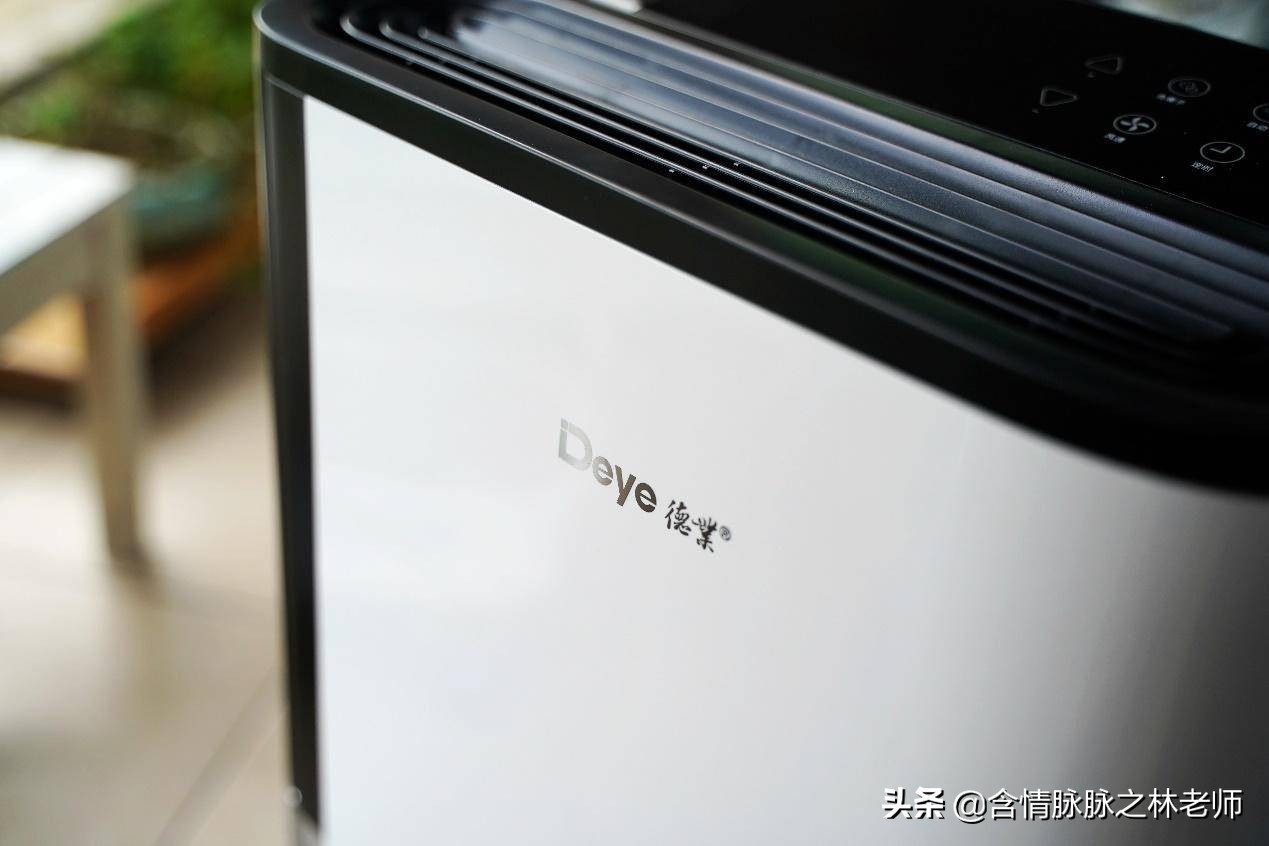 家里潮湿抽湿机,下雨家里潮湿用什么除湿机