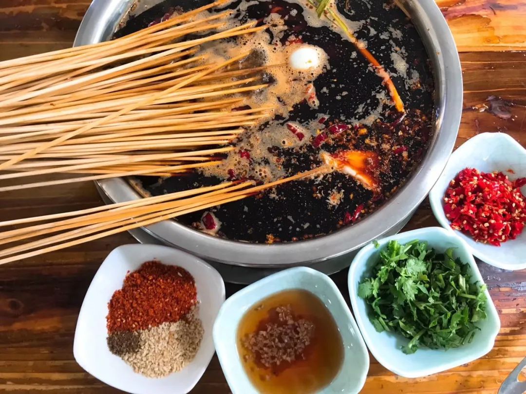 四川人离不开的火锅,四川人离不开的小吃