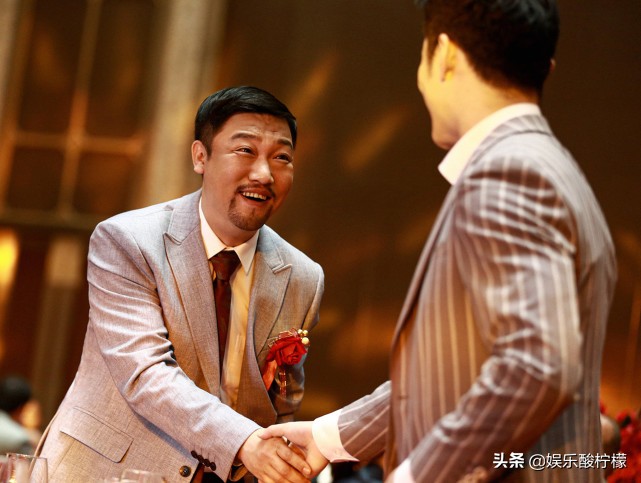 5大笑星，世界最美面孔第2名，拼凑的《大红包》只有4.9分