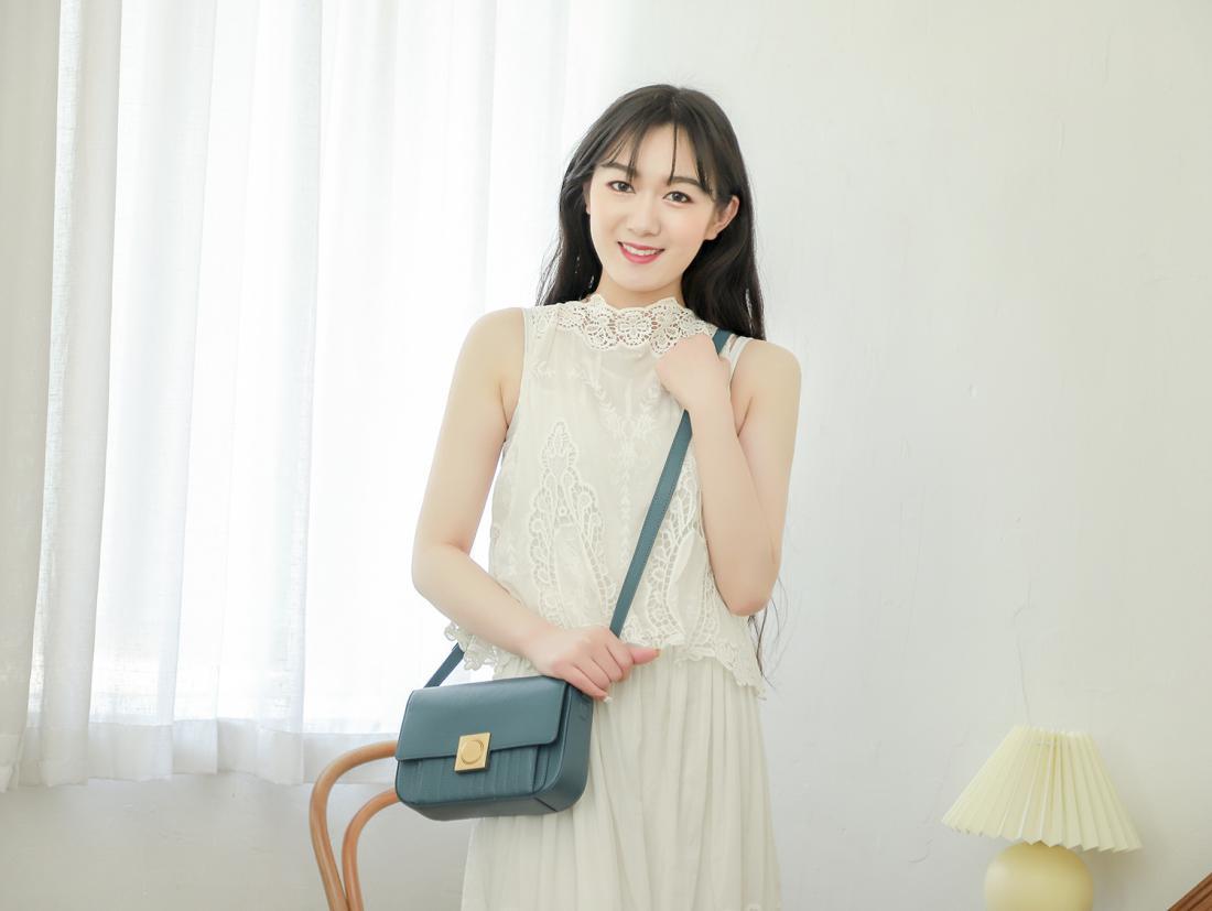 新款时尚爆款小方包,新款简约质感小方包