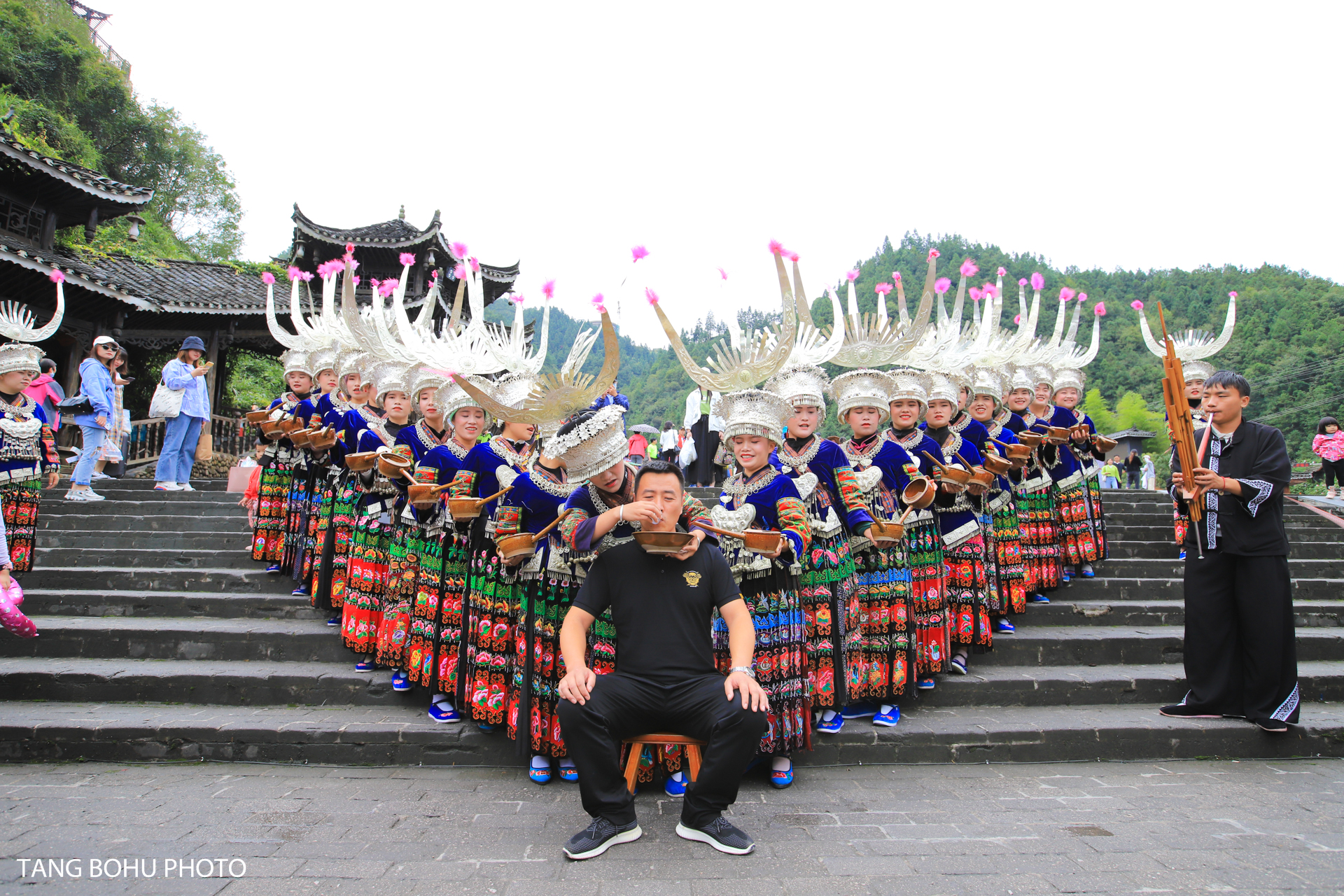 西江千户苗寨攻略住哪段好,第一次去西江千户苗寨怎么玩