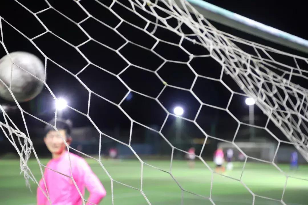 丽江人民对足球的热爱,丽江人都喜欢踢足球