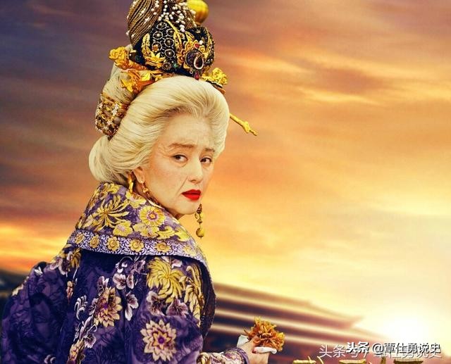 农民捡高纯度黄金片，有人开天价购买听专家揭其用途，背心发凉