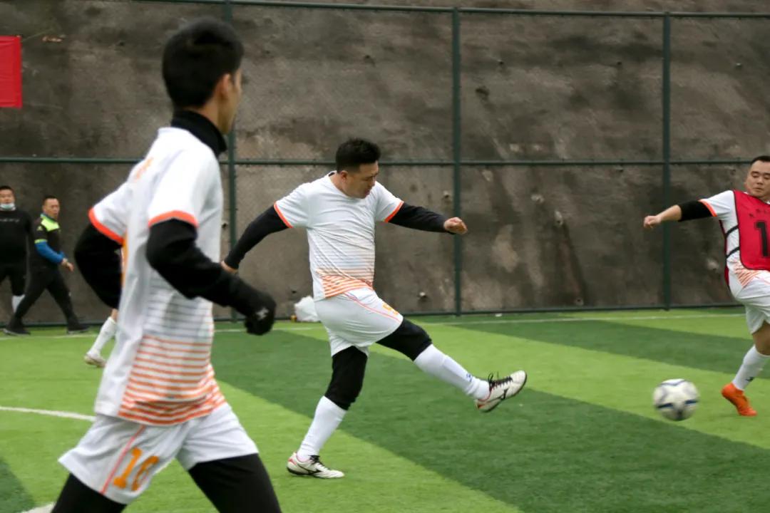 【我们的节日】场上比拼喜迎首个警察节场下布控推进反诈新常态