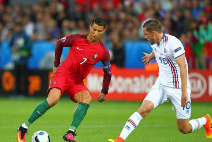 擅长跑位的足球球星,足球跑位积极的球星