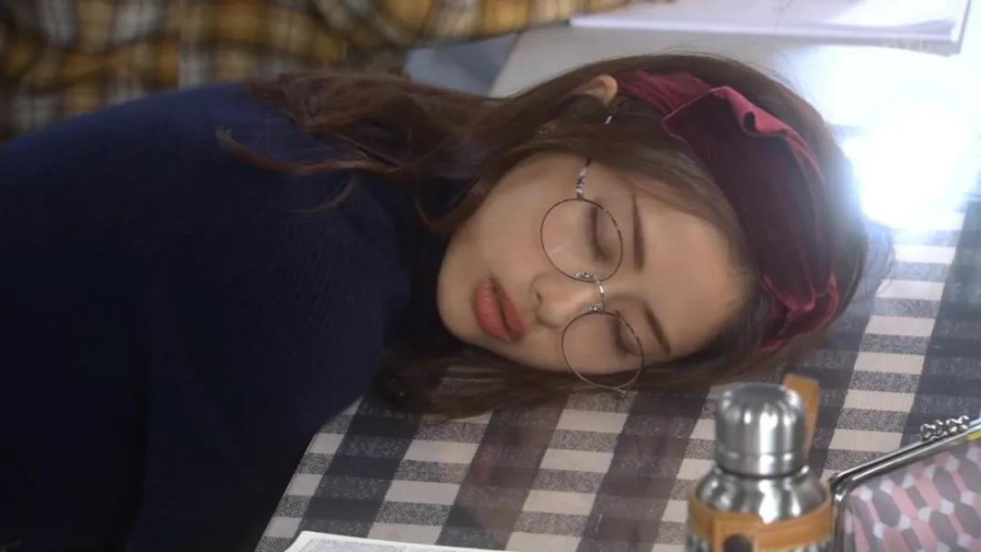 宅家反复追剧,宅家14天小说