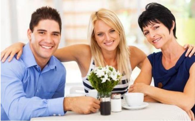 老公什么都向着婆婆我该离婚吗,如果你的老公总是向着婆婆怎么办