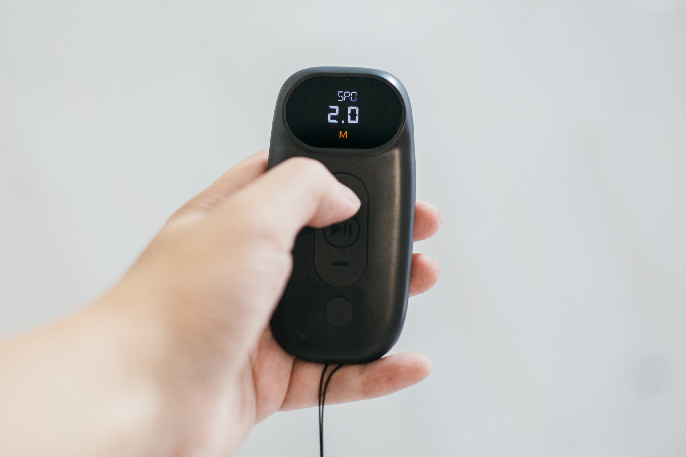 灏忛噾鏅鸿兘鎶樺彔璺戞鏈簁12pro,濂崇敓蹇箰鍚戝墠鍐茶窇姝ユ満