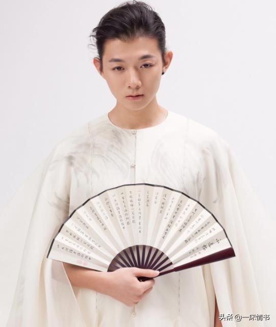 霍尊退圈卖惨，却遭陈露打脸，他为何会一败涂地