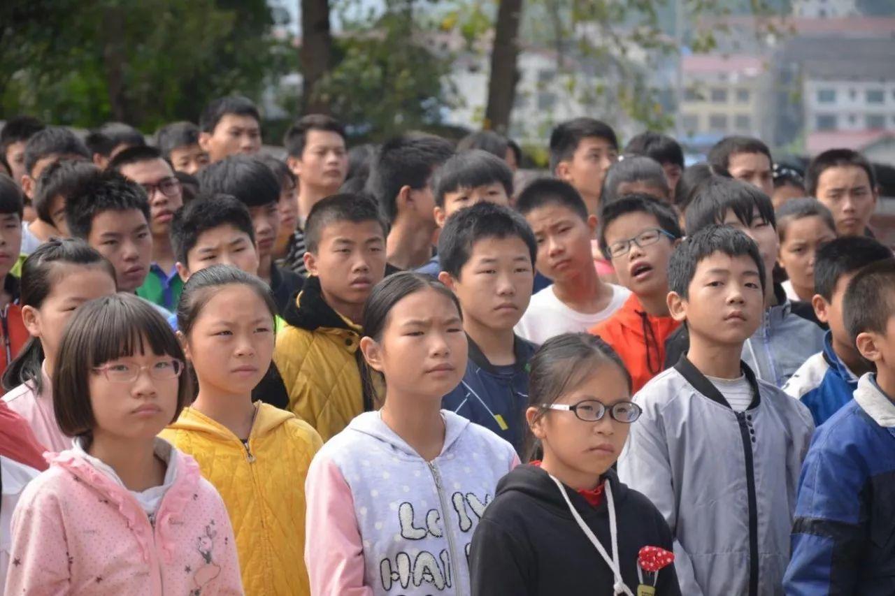 近视眼不能报考的5大专业,近视眼学生高考限报专业