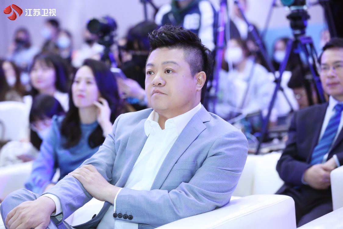 前排围观!“最懂90后的大BOSS”马东加盟《闪闪发光的你》