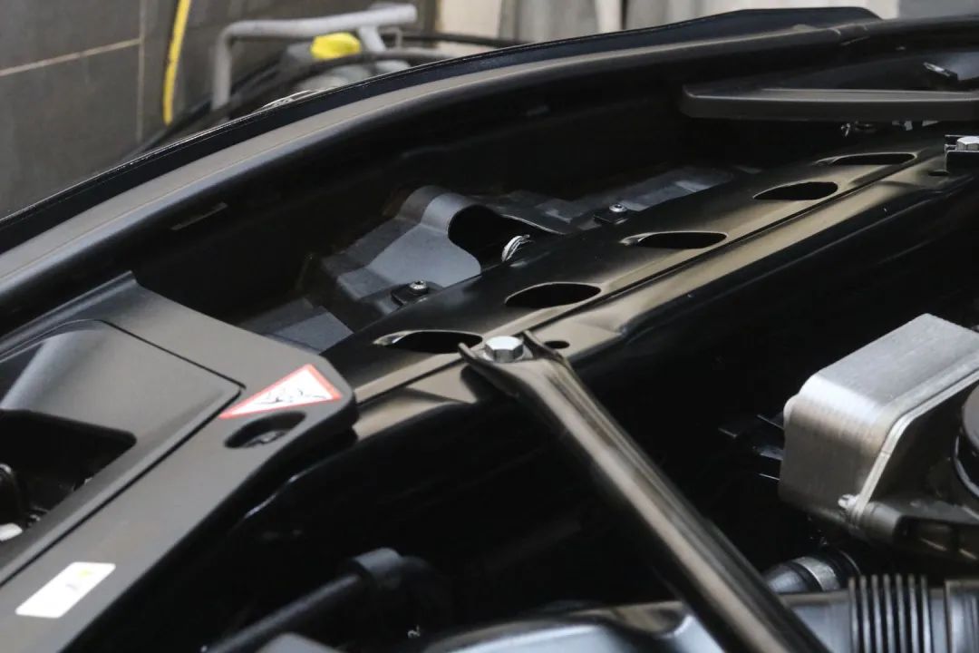 怪兽修车:翻新一辆11年破烂不堪的宝马GT,车况不忍直视