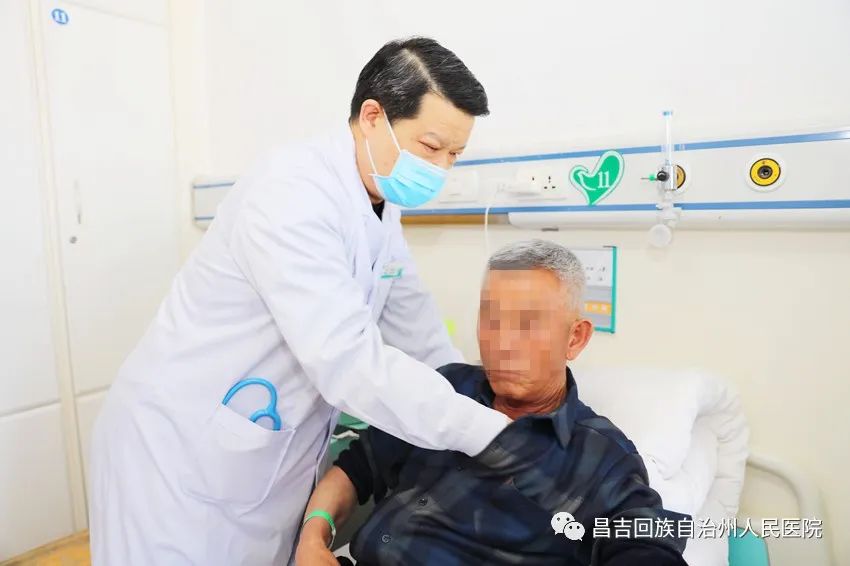 “鸡蛋肿瘤”塞满食管、胃，看昌吉州人民医院专家如何治疗！