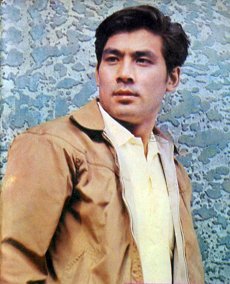 罕见老照片80年代男星,80岁老戏骨全部照片