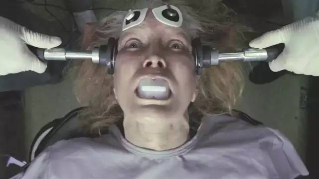 太丧了,这片导演拍的真好,但是,我不敢看第2遍