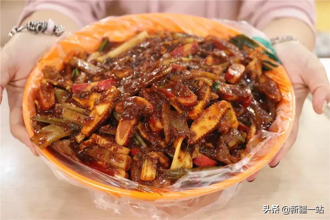 乌鲁木齐美食网红牛腩米粉,乌鲁木齐米粉推荐排行榜