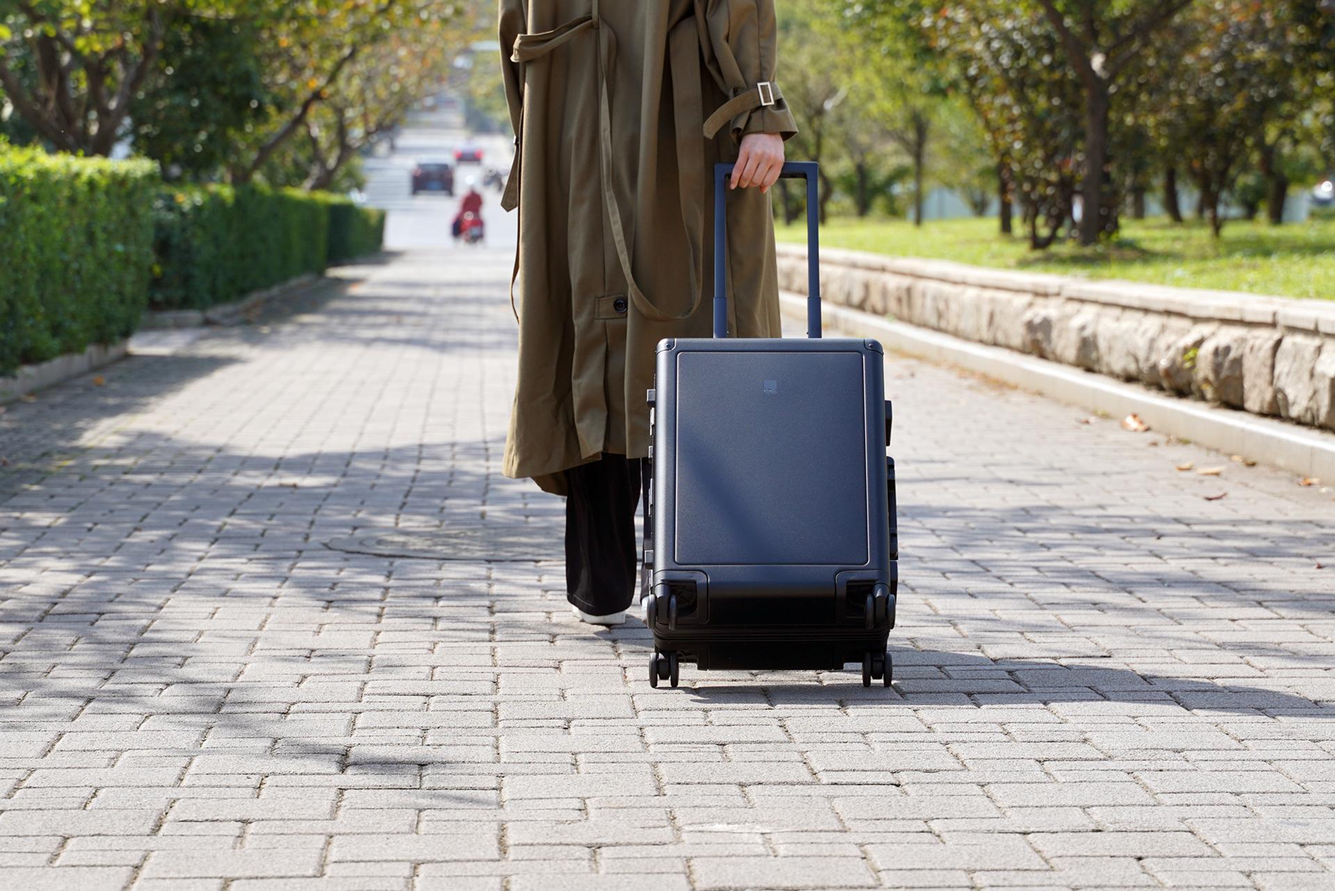 要颜值还是要实用,小米90分和地平线8号拉杆箱对比