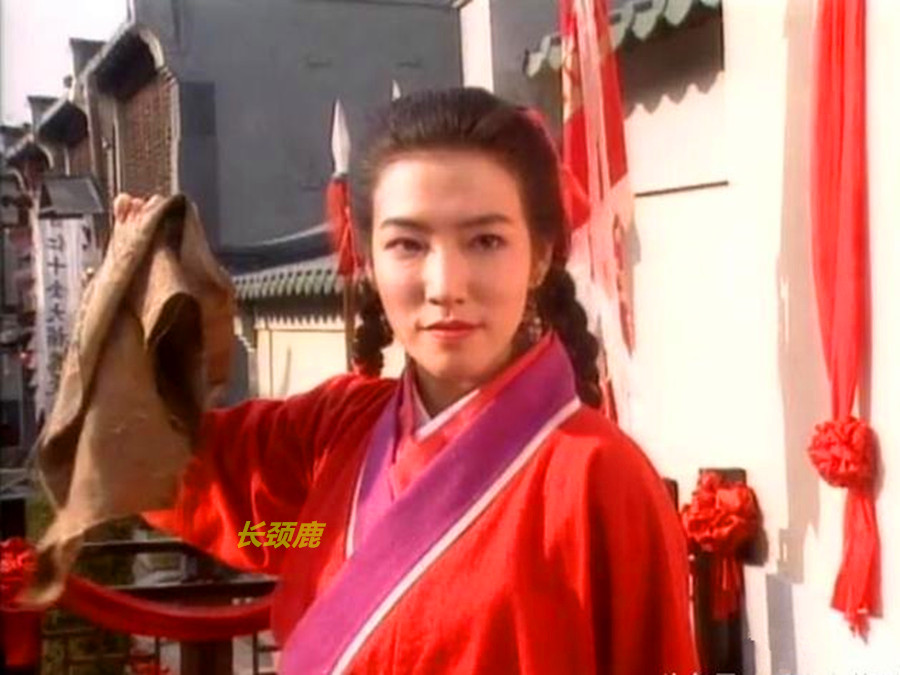 颜值不够美颜来凑年龄大就装嫩,颜值不够才艺来凑