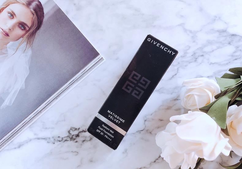 油皮亲测兰芝粉底液,纪梵希绒雾哑光粉底液01号