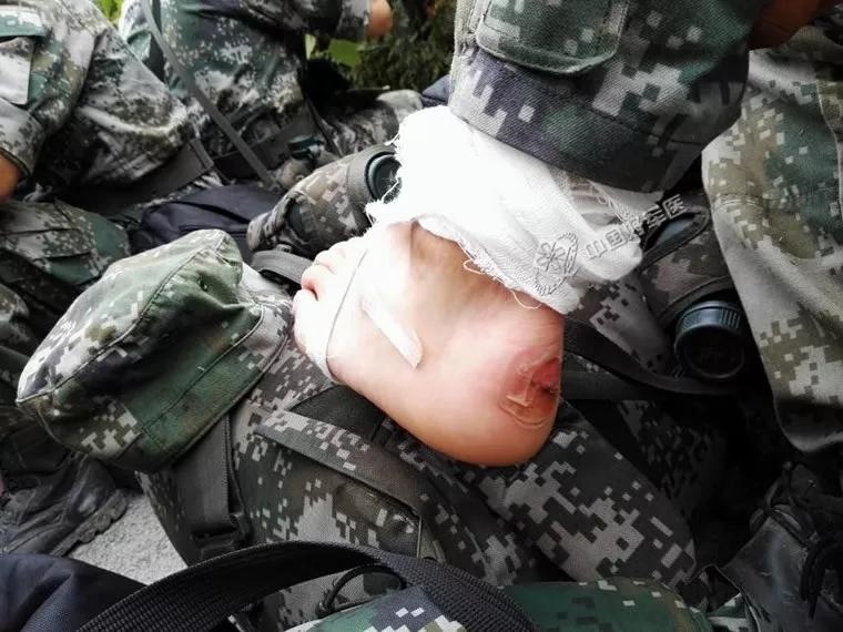 买鞋子尺码怎么选,运动鞋尺码要买偏大还是偏小