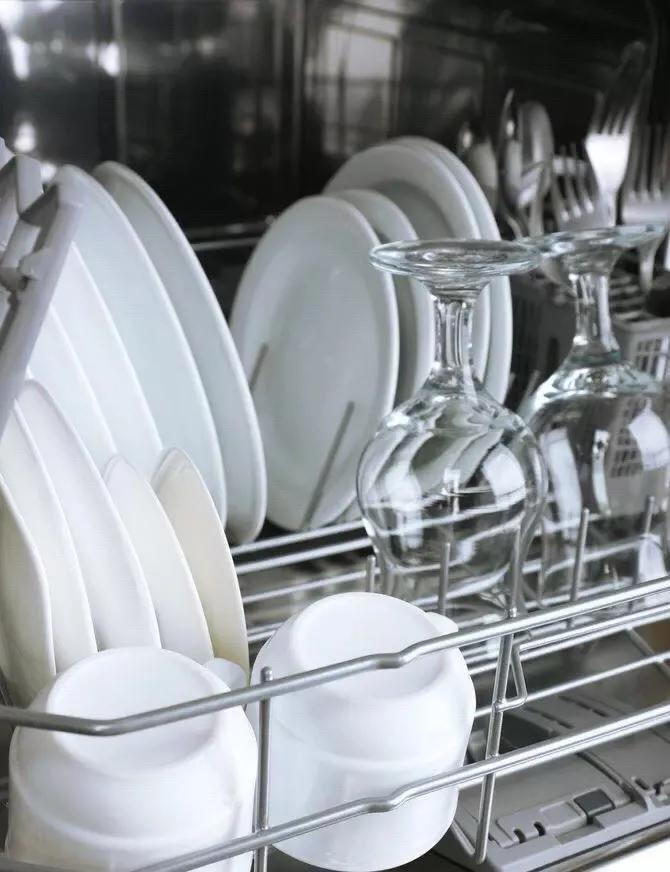 疫情期间家庭用洗碗机,很少在家居住有必要买洗碗机吗