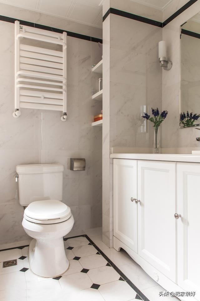 卫生间有窗户为啥还潮湿怎样解决,卧室挨着卫生间的墙发霉怎么补救