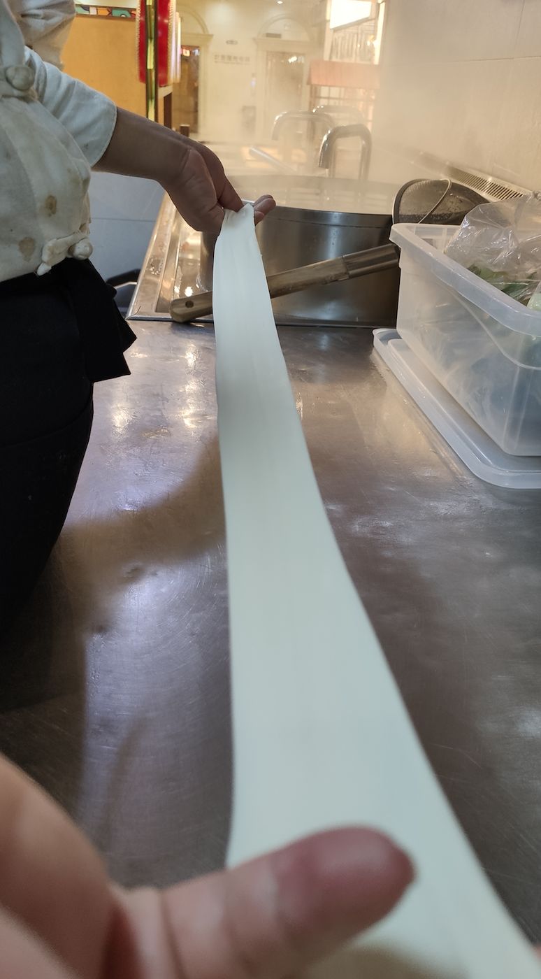 血赔400万后，他靠卖小吃翻盘，170平店日营收近4万