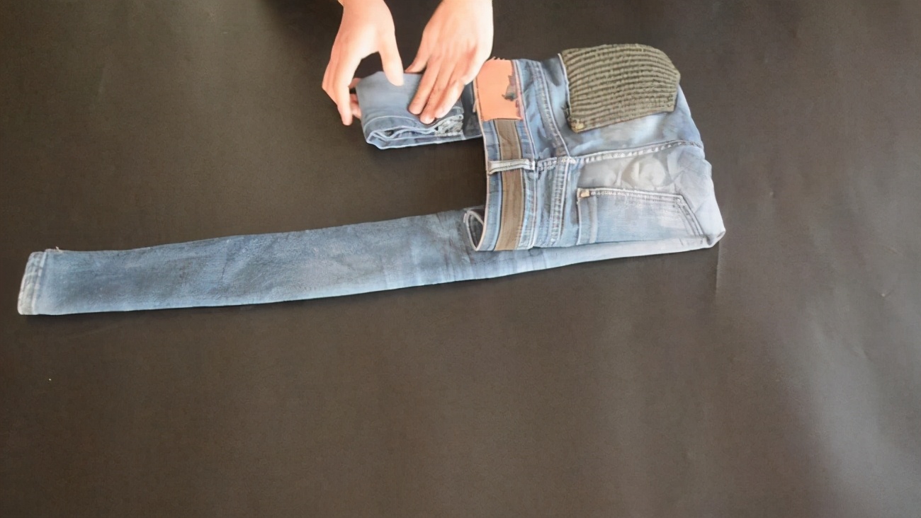 衣服太多怎么收纳女士裤子,怎么收纳裤子最简单的方法