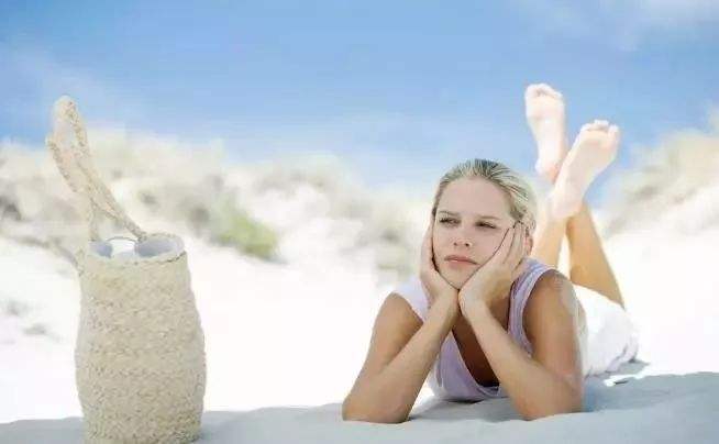 在国外如何避免血光之灾？get这十八种手势即可安全归来