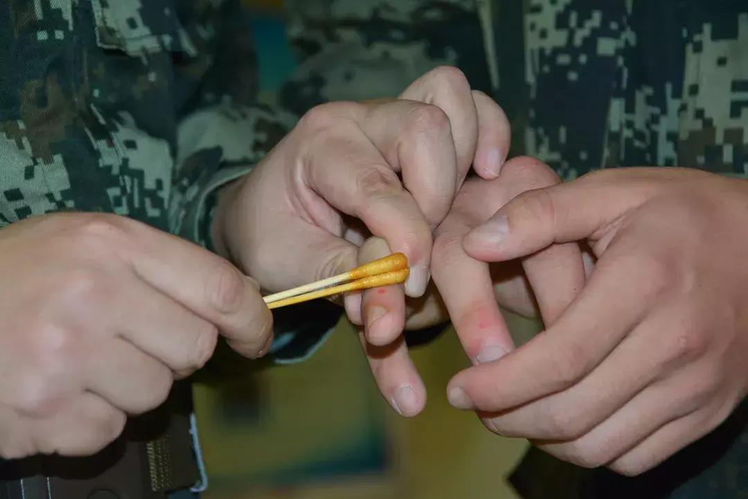 义务兵野外驻训需要带什么,野外训练兵哥哥都干什么