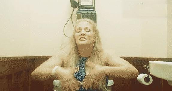 绝了!带着香气*弹炸**逛街,喷一喷袪味留香,吃完火锅衣服不沾味