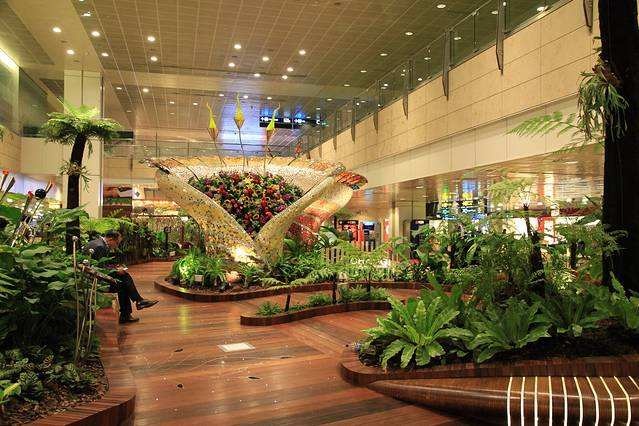 陪伴了樟宜机场38年的DFS即将落幕！下面入主新加坡机场的是谁？