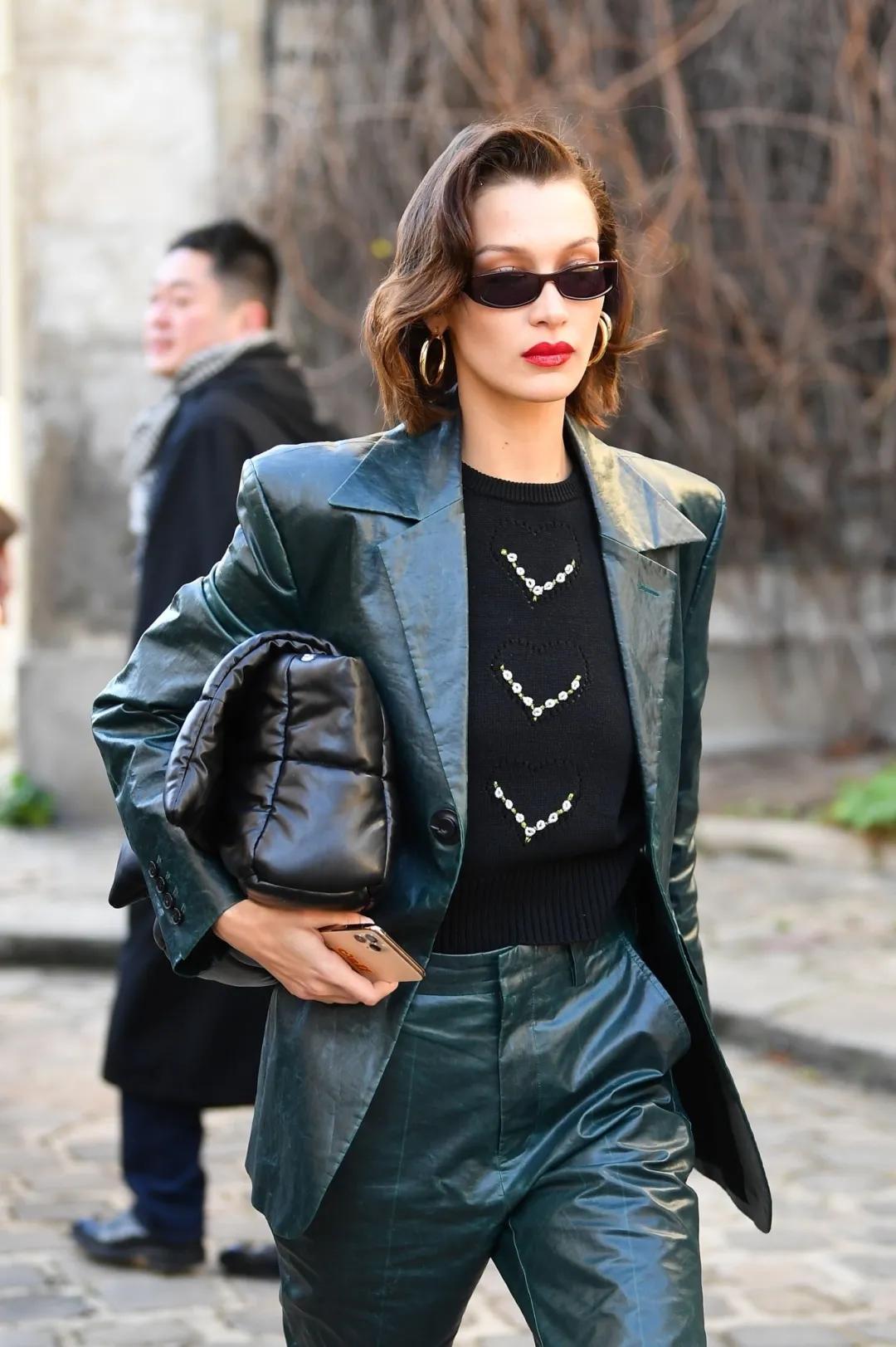 一套西装又正式又休闲,30-35岁女性春季穿搭西装