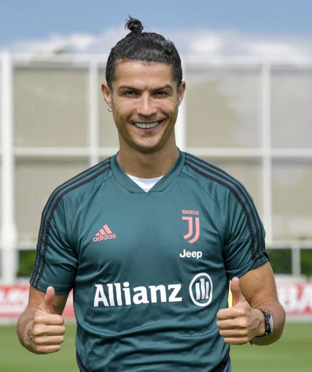 发型的改变是什么,37岁的c罗如何保持完美身材