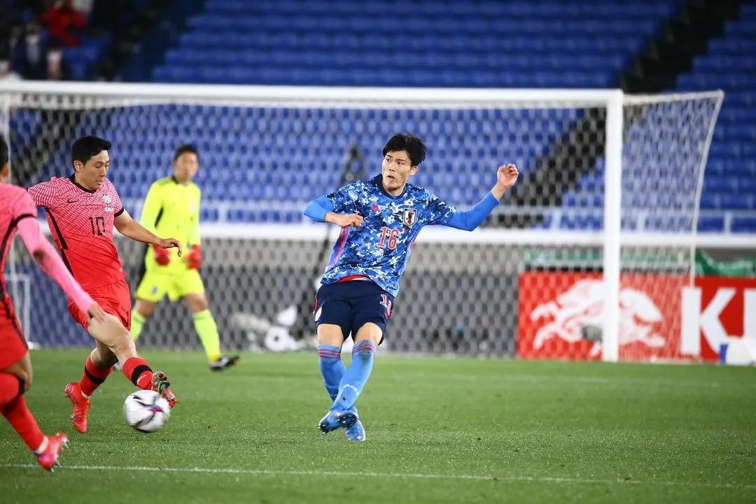 日本国脚逆天数据闪耀英超,真大腿是双排吗