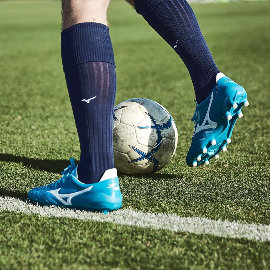 美津浓morelianeo3碎钉测评,美津浓morelianeo4新配色