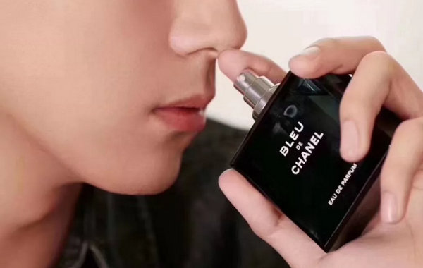 顶级香水奢侈品牌男士,商务男士香水品牌推荐