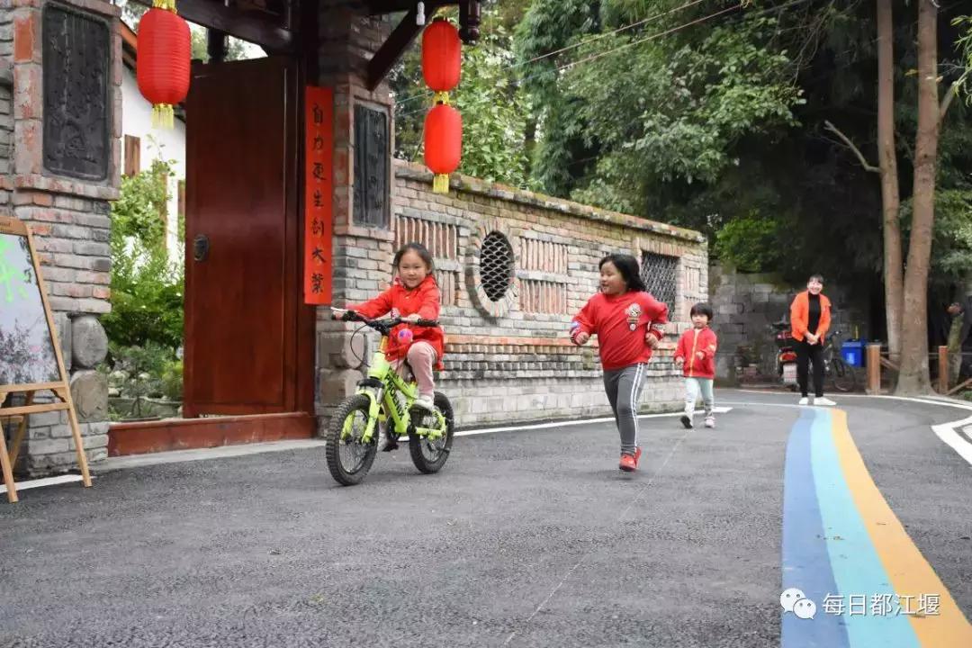 六一儿童节火车,六一快乐专列