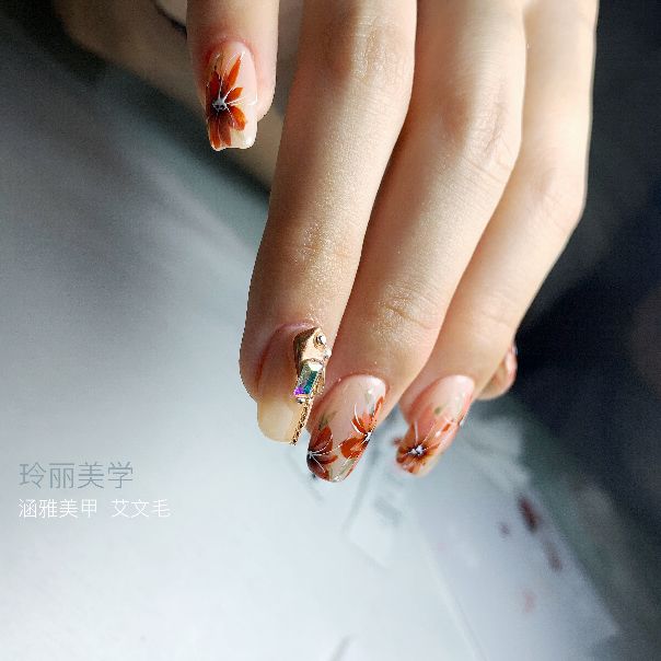 吴川学化妆培训班比较有名,龙川哪里学纹绣