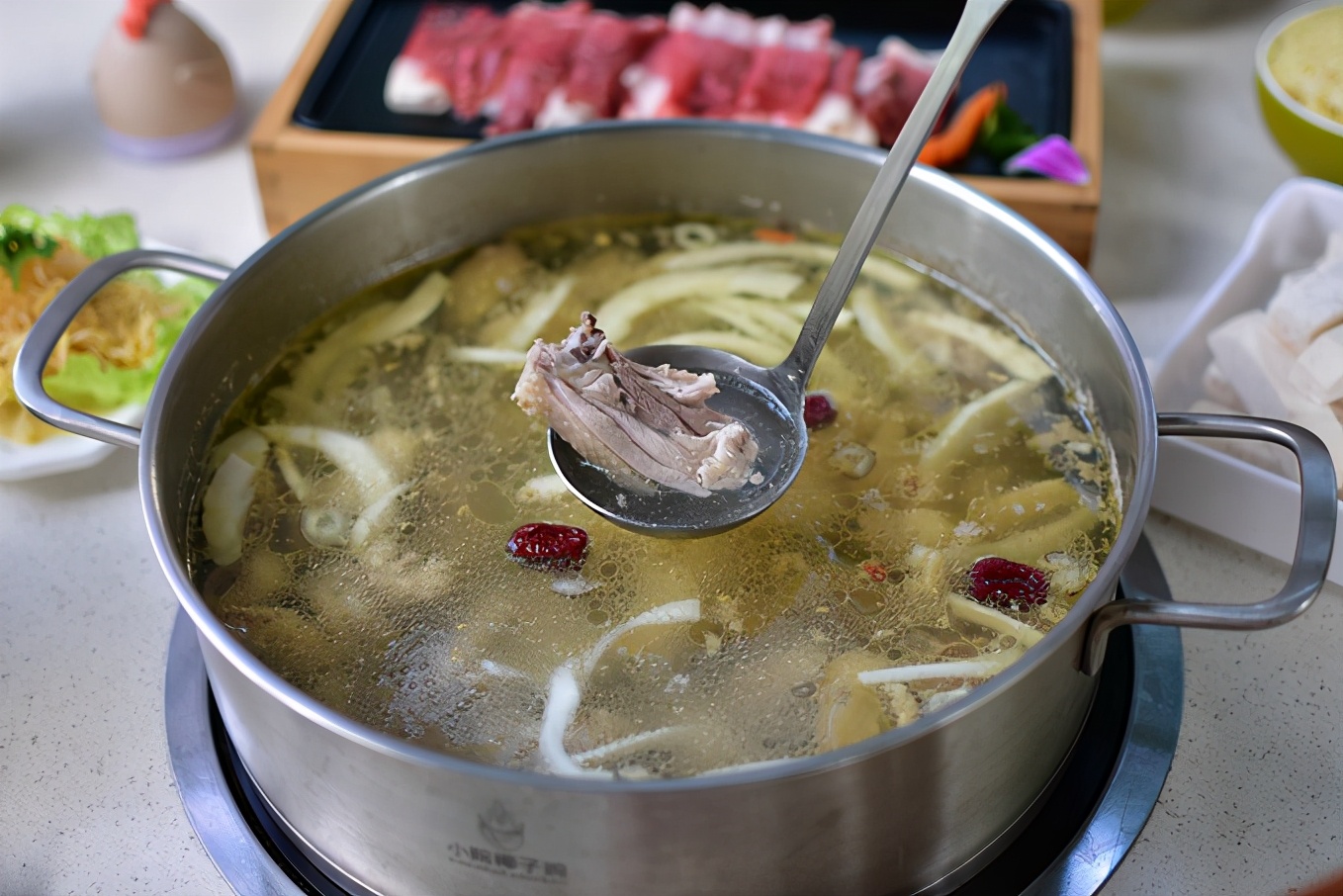 来三亚必吃的海南菜,三亚旅游在哪里吃海南菜