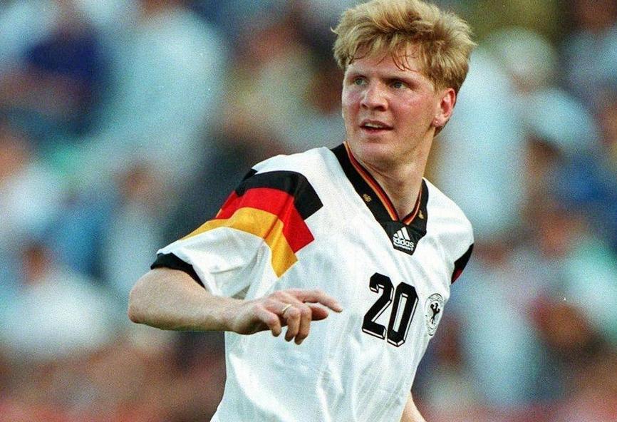 实况足球4132两个后腰,实况足球前五后腰