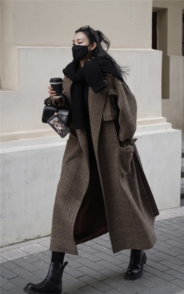 小个子女生如何挑选大衣衣长,小个子女人大衣怎么搭配才洋气