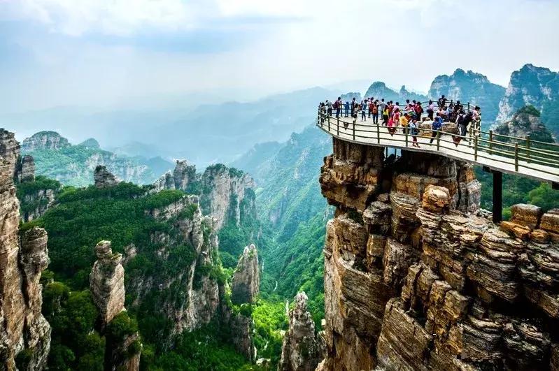 4月1日出游适合去哪里,4月适宜自驾游的路线