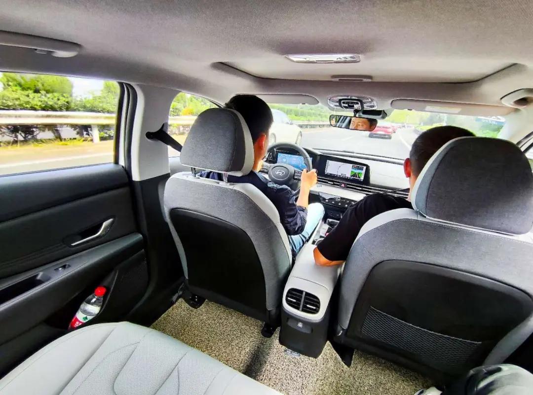 伊兰特2024版索纳塔试驾,试驾新款索纳塔视频