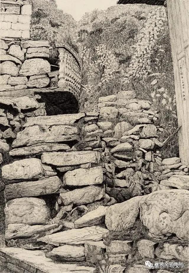 细语巴山护赤帜，钢笔喉舌发黄钟